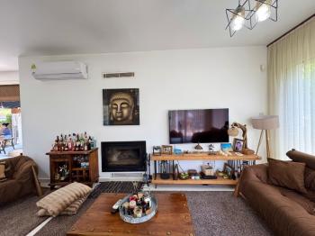 Tek Yetkili KKTC Girne Yeşiltepe nin Bitiminde Özel Dekorasyonlu 4+1 Satılık Villa