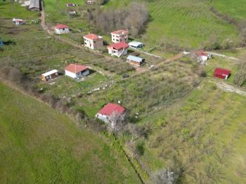 Kocaeli Kandıra Çamkonak Köyünde  Satılık ev ve arsası