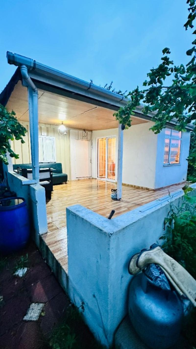 Kocaeli Kandıra Çamkonak Köyünde  Satılık ev ve arsası