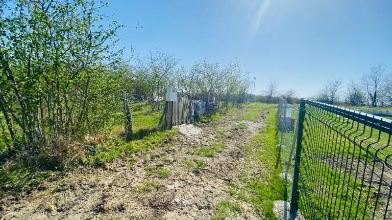 Kocaeli Kandıra Çamkonak Köyünde  Satılık ev ve arsası