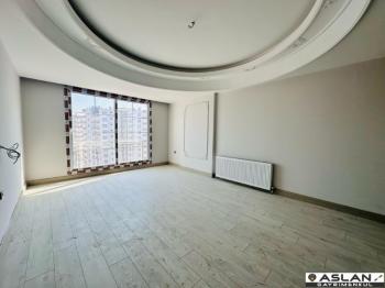 ASLAN'DAN MEZİTLİ DE HAVUZLU BEYAZ EŞYALI VE KLİLMALI LÜX 4+1