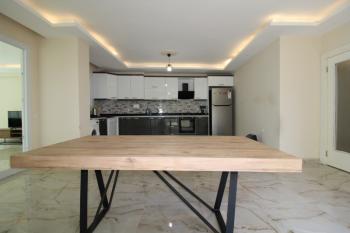 ASLAN'DAN DENİZE SIFIR SİTEDE HAVUZLU GENİŞ 3+1