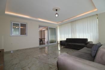 ASLAN'DAN DENİZE SIFIR SİTEDE HAVUZLU GENİŞ 3+1