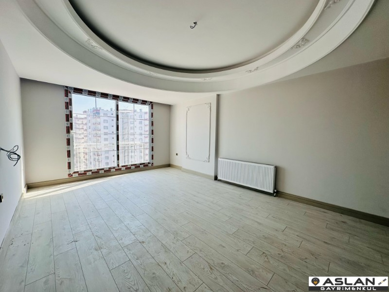 ASLAN'DAN MEZİTLİ DE HAVUZLU BEYAZ EŞYALI VE KLİLMALI LÜX 4+1