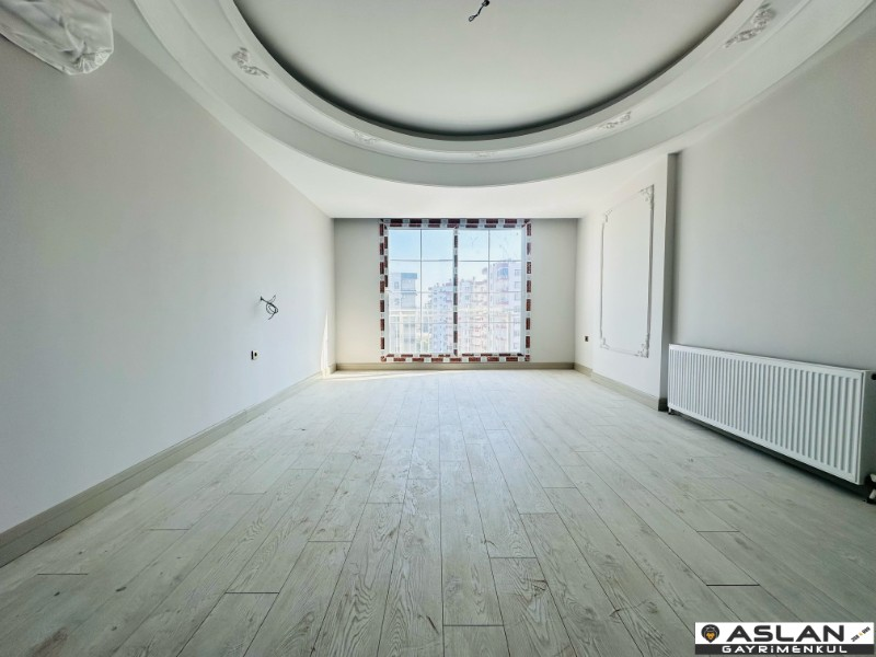 ASLAN'DAN MEZİTLİ DE HAVUZLU BEYAZ EŞYALI VE KLİLMALI LÜX 4+1