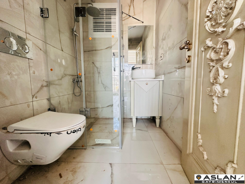 ASLAN'DAN MEZİTLİ DE HAVUZLU BEYAZ EŞYALI VE KLİLMALI LÜX 4+1