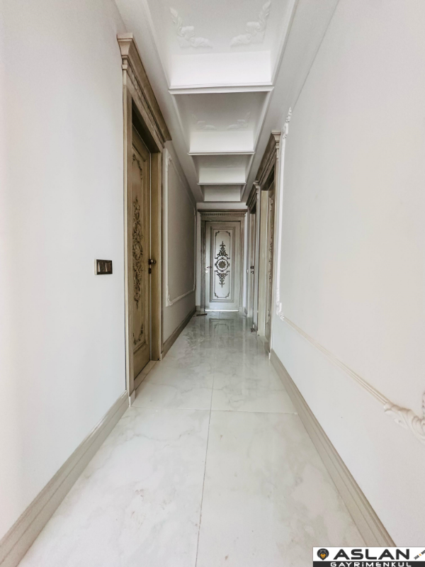 ASLAN'DAN MEZİTLİ DE HAVUZLU BEYAZ EŞYALI VE KLİLMALI LÜX 4+1