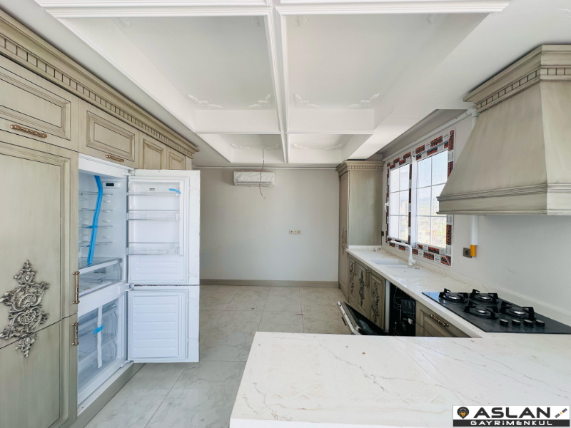 ASLAN'DAN MEZİTLİ DE HAVUZLU BEYAZ EŞYALI VE KLİLMALI LÜX 4+1