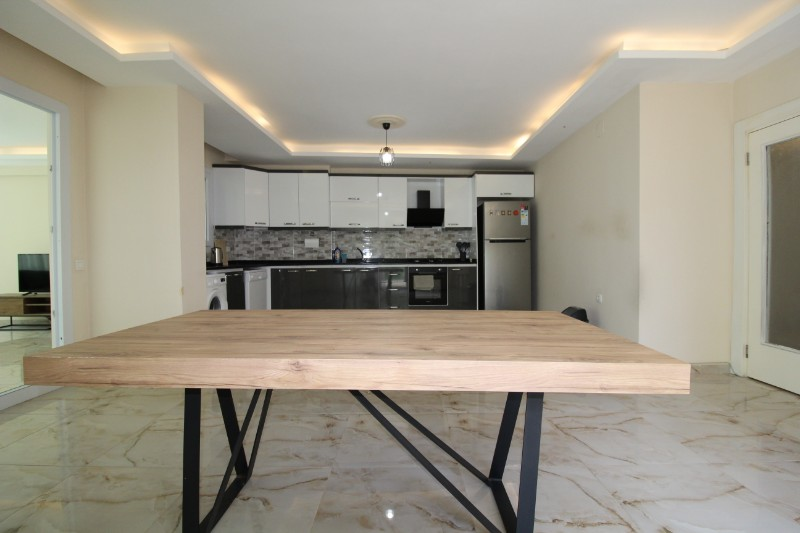 ASLAN'DAN DENİZE SIFIR SİTEDE HAVUZLU GENİŞ 3+1