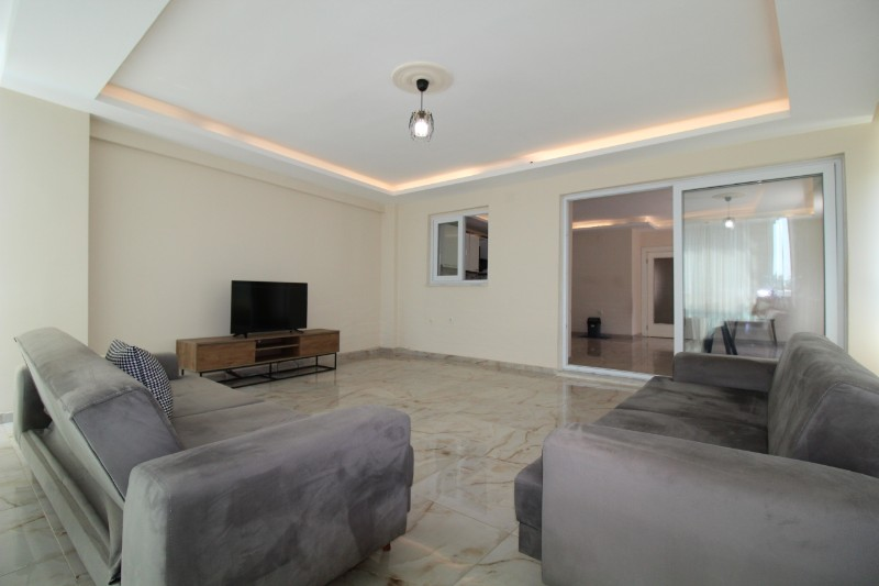 ASLAN'DAN DENİZE SIFIR SİTEDE HAVUZLU GENİŞ 3+1