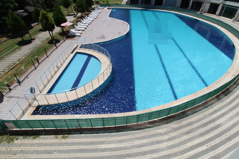 ASLAN'DAN DENİZE SIFIR SİTEDE HAVUZLU GENİŞ 3+1