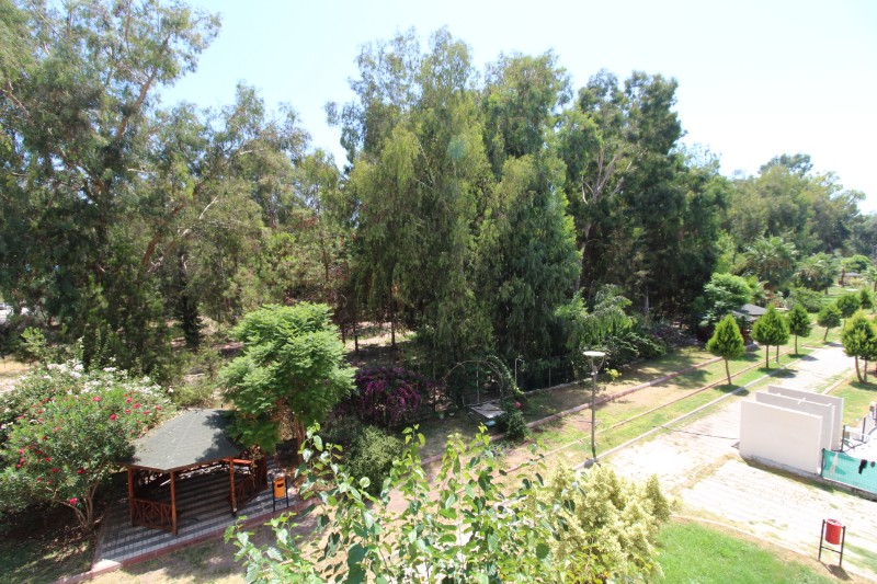 ASLAN'DAN DENİZE SIFIR SİTEDE HAVUZLU GENİŞ 3+1