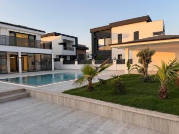 Didim'de 600 Metre Kare Arsa İçerisinde Satılık Beyaz Saray