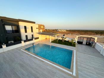 Didim'de 600 Metre Kare Arsa İçerisinde Satılık Beyaz Saray