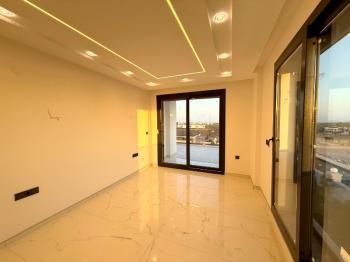 Didim'de 600 Metre Kare Arsa İçerisinde Satılık Beyaz Saray