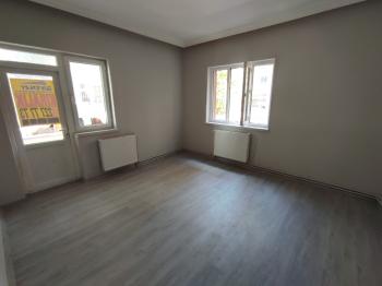 GÜVENAY - ÇORUM KALE POLİS LOJMANLARI MEVKİ KİRALIK 3+1 DAİRE