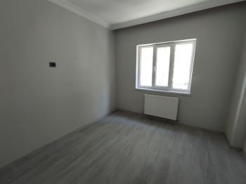 GÜVENAY - ÇORUM KALE POLİS LOJMANLARI MEVKİ KİRALIK 3+1 DAİRE