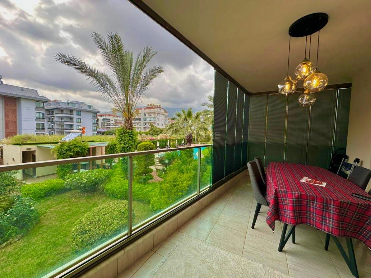 Oba Flower Garden III