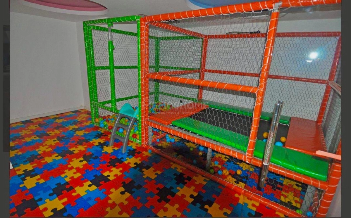 Oba Flower Garden III