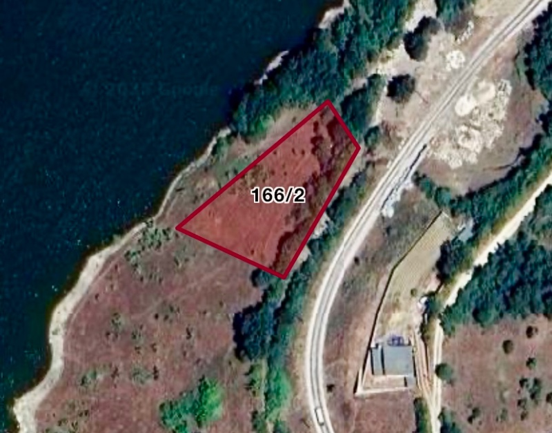 DijitalEmlak’tan Orhaneli Çınarcıkta göl kenarında Satılık 1.650 m2 Kıymetli Arazi. 