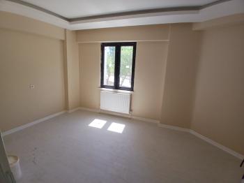 GÜVENAY - ÇORUM ULUKAVAK ÖZRAHMAN CAMİİ YANI SATILIK SIFIR  1+1 DAİRE