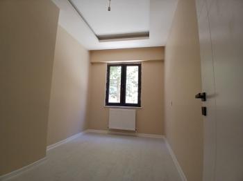 GÜVENAY - ÇORUM ULUKAVAK ÖZRAHMAN CAMİİ YANI SATILIK SIFIR  1+1 DAİRE