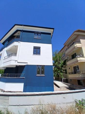 GÜVENAY - ÇORUM ULUKAVAK ÖZRAHMAN CAMİİ YANI SATILIK SIFIR  1+1 DAİRE