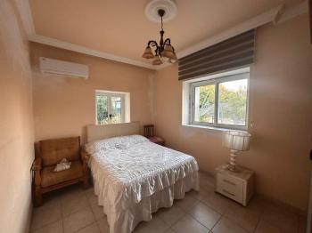 MİNARELİKÖY'DE SATILIK BAHÇELİ MÜSTAKİL EV