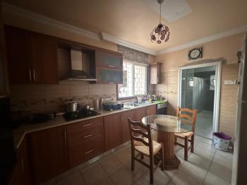 MİNARELİKÖY'DE SATILIK BAHÇELİ MÜSTAKİL EV