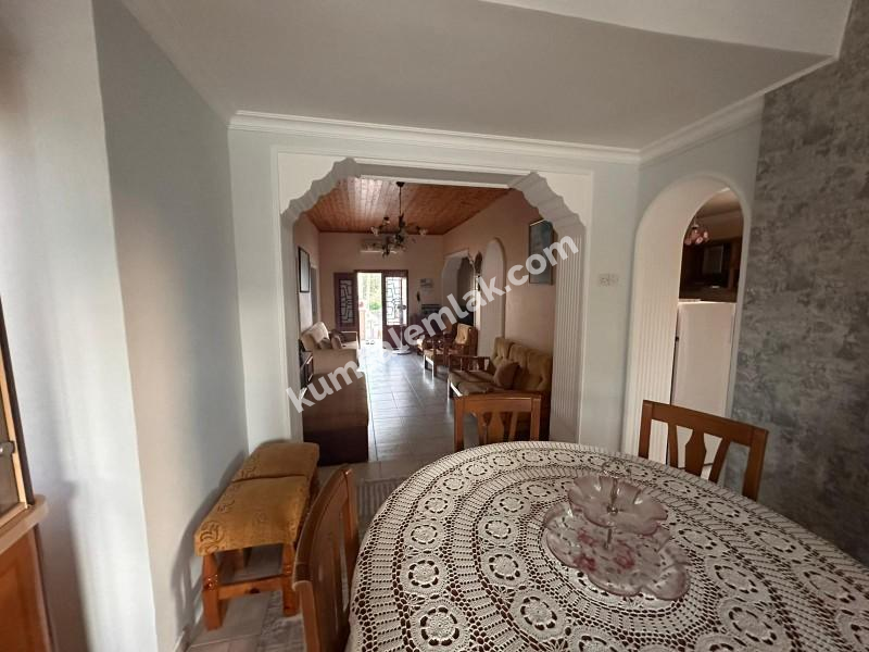 MİNARELİKÖY'DE SATILIK BAHÇELİ MÜSTAKİL EV