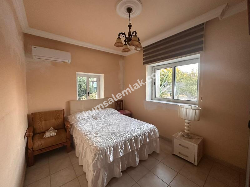 MİNARELİKÖY'DE SATILIK BAHÇELİ MÜSTAKİL EV