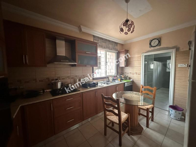 MİNARELİKÖY'DE SATILIK BAHÇELİ MÜSTAKİL EV