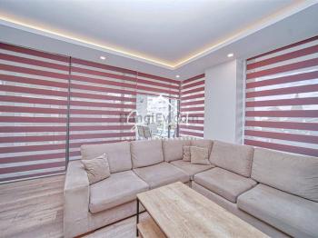 Girne Merkez'de Site İçinde Geniş Teraslı Geniş Tip 2+1 Satılık Daire