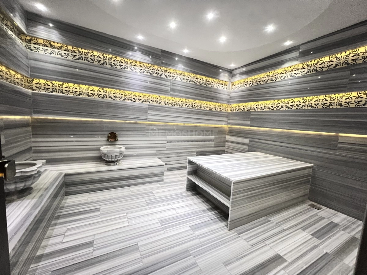 Granada Boutique Møblert 2+1