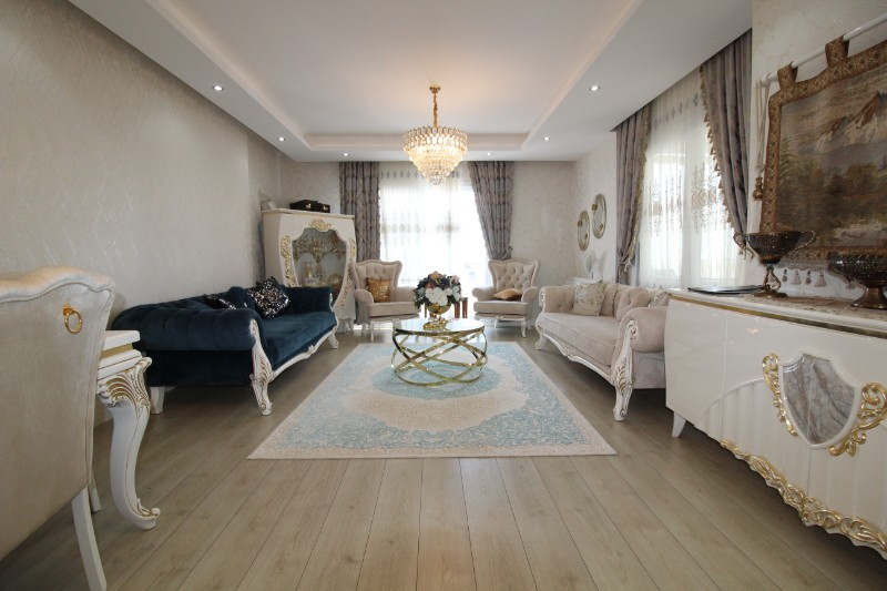 ASLAN'DAN MEZİTLİ DE GENİŞ SOSYAL ALANLI LÜKS 4+1 FIRSAT DAİRE