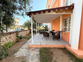 Didim'de Havuzlu Site İçerisinde Satılık 4+1 Villa