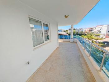 Altınkum Karakış Sitesinde Satılık 4+1 Apartman Dubleksi