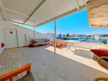 Altınkum Karakış Sitesinde Satılık 4+1 Apartman Dubleksi