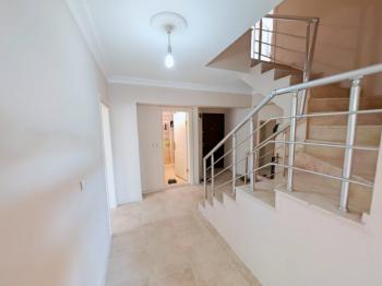 Altınkum Karakış Sitesinde Satılık 4+1 Apartman Dubleksi