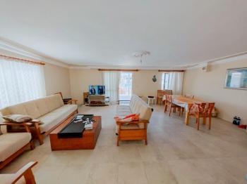 Altınkum Karakış Sitesinde Satılık 4+1 Apartman Dubleksi