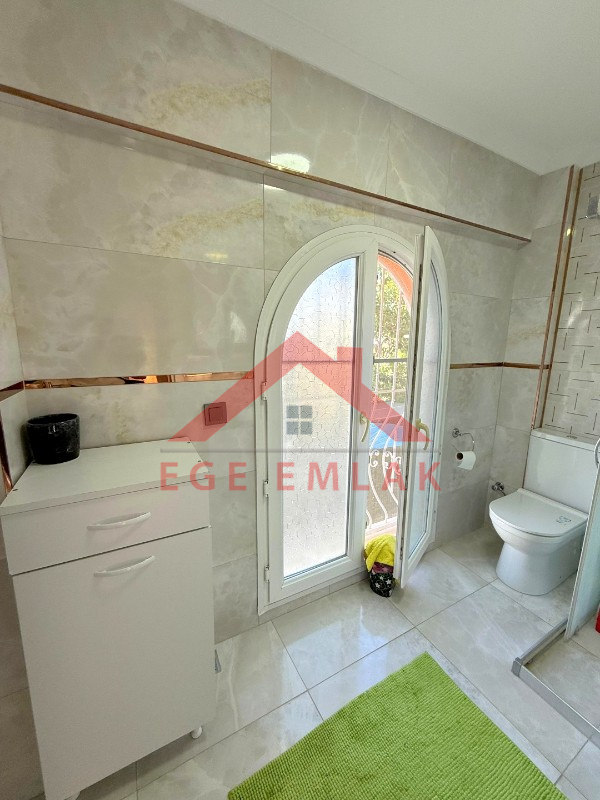 Didim'de Havuzlu Site İçerisinde Satılık 4+1 Villa