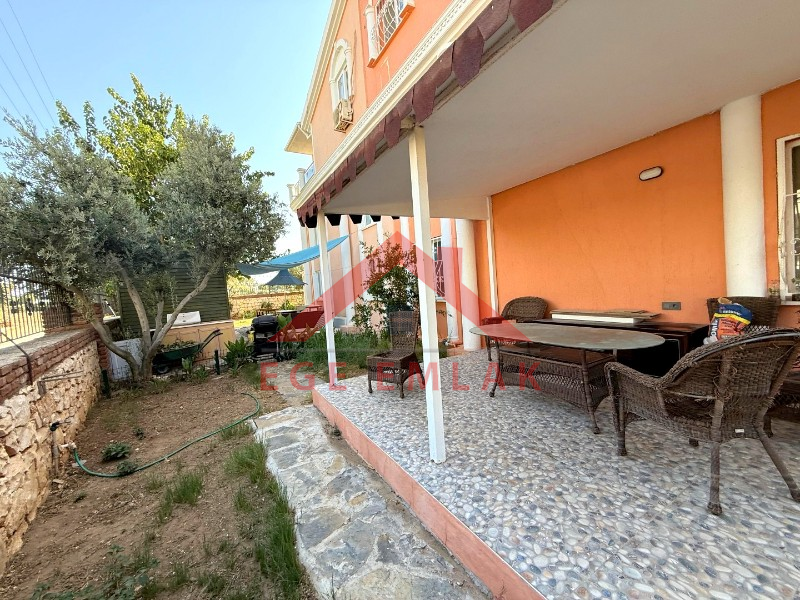 Didim'de Havuzlu Site İçerisinde Satılık 4+1 Villa