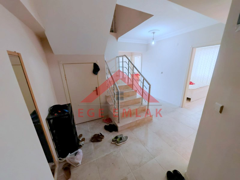 Altınkum Karakış Sitesinde Satılık 4+1 Apartman Dubleksi