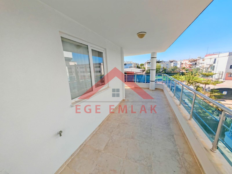 Altınkum Karakış Sitesinde Satılık 4+1 Apartman Dubleksi