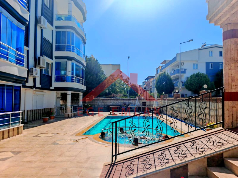 Altınkum Karakış Sitesinde Satılık 4+1 Apartman Dubleksi