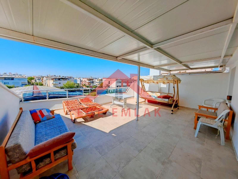 Altınkum Karakış Sitesinde Satılık 4+1 Apartman Dubleksi