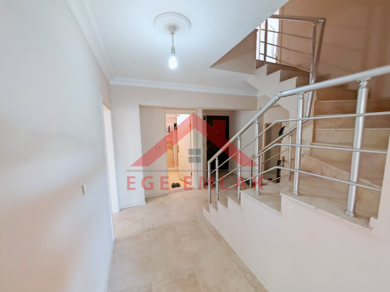 Altınkum Karakış Sitesinde Satılık 4+1 Apartman Dubleksi