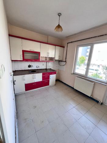 GÜVENAY – ÇORUM KAFKAS EVLERİ CAMİİ ARKASI – 3+1 SATILIK DAİRE