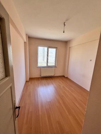 GÜVENAY – ÇORUM KAFKAS EVLERİ CAMİİ ARKASI – 3+1 SATILIK DAİRE