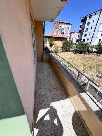 GÜVENAY – ÇORUM KAFKAS EVLERİ CAMİİ ARKASI – 3+1 SATILIK DAİRE